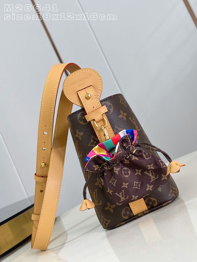 Louis vuitton original monogram canvas all in BB M26642