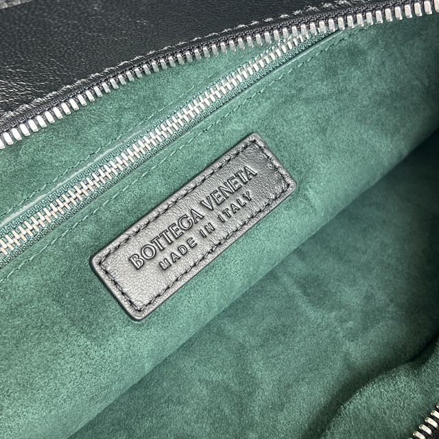 BV original lambskin large veneto cross-body bag 826877 black