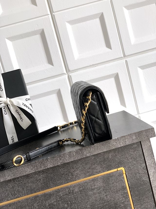 CC original shiny calfskin clutch with chain AS5618 black