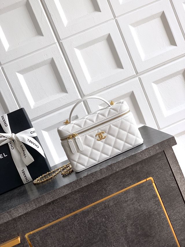 CC original grained calfskin vanity with chain AP5090