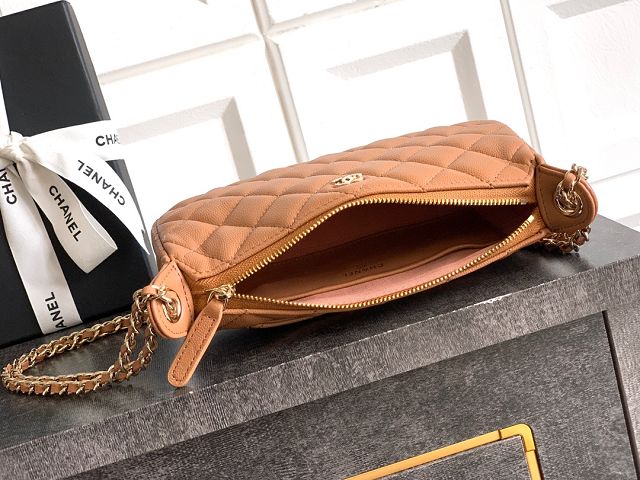 CC original grained calfskin clutch with chain AP4704 caramel