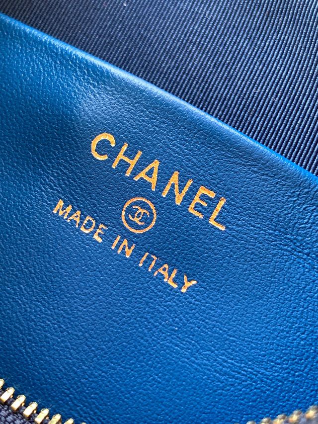 CC original grained calfskin clutch with chain AP4704 dark blue